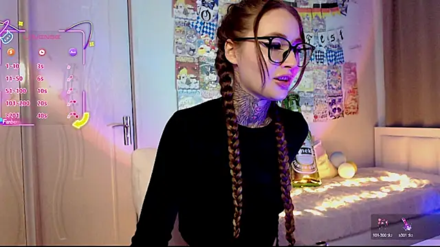 Snapshot of Milky_way_UwU chatting on 09-30-25, 07:57 Milky way UwU online show from 09-30-25, 07:57