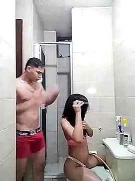 Snapshot of saraandstiven chatting on 03-13-25, 09:37 saraandstiven online show from 03-13-25, 09:37