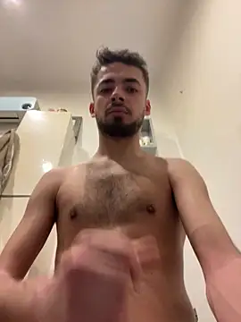 Snapshot of romain698 chatting on 02-18-26, 07:59 romain698 online show from 02-18-26, 07:59