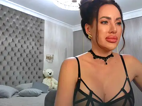 TianaPosh online show from 01-26-25, 07:52