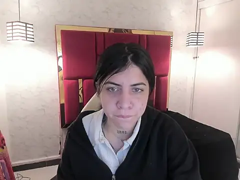 Snapshot of Violet_m chatting on 10-16-25, 11:44 Violet m online show from 10-16-25, 11:44
