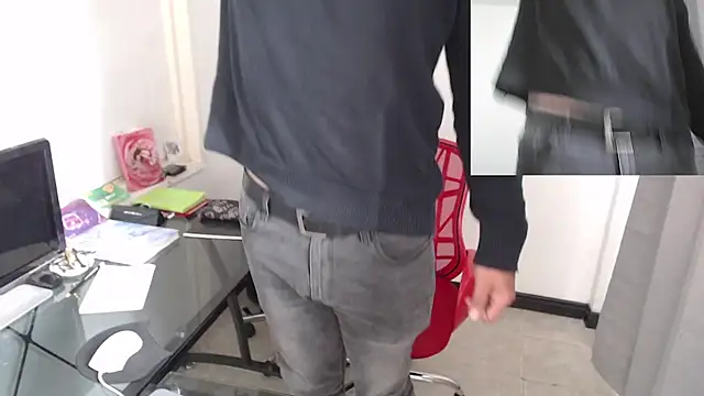 Snapshot of Dylanwish chatting on 12-04-24, 01:53 Dylanwish online show from 12-04-24, 01:53