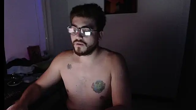 Snapshot of Dylanwish chatting on 12-23-24, 11:06 Dylanwish online show from 12-23-24, 11:06