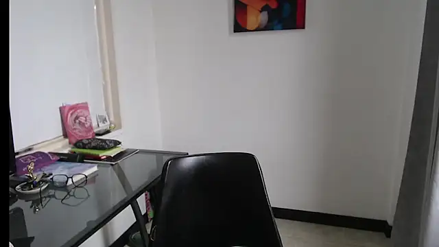 Snapshot of Dylanwish chatting on 12-24-24, 02:54 Dylanwish online show from 12-24-24, 02:54