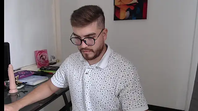 Snapshot of Dylanwish chatting on 12-29-24, 07:32 Dylanwish online show from 12-29-24, 07:32