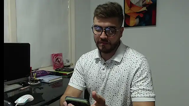 Snapshot of Dylanwish chatting on 12-29-24, 11:08 Dylanwish online show from 12-29-24, 11:08