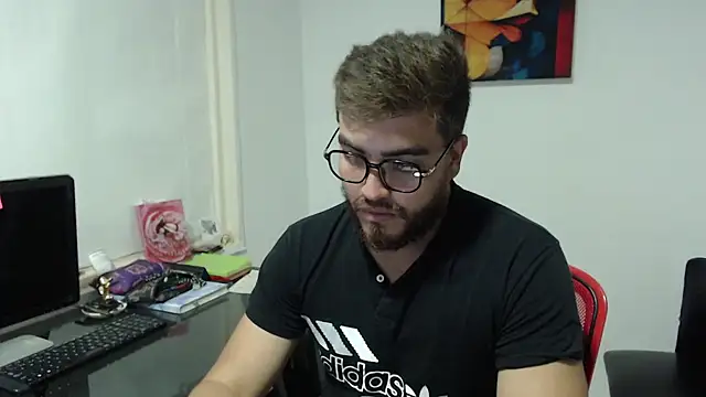 Snapshot of Dylanwish chatting on 01-29-25, 11:46 Dylanwish online show from 01-29-25, 11:46