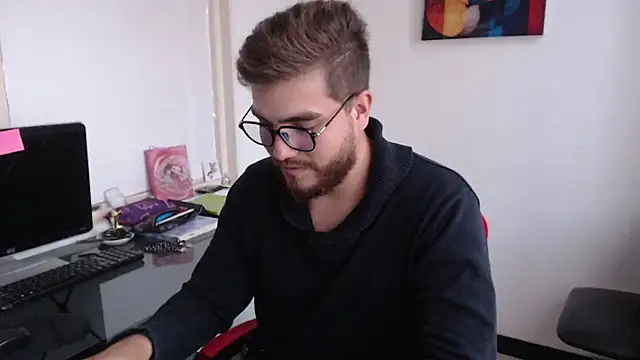 Snapshot of Dylanwish chatting on 01-30-25, 10:51 Dylanwish online show from 01-30-25, 10:51