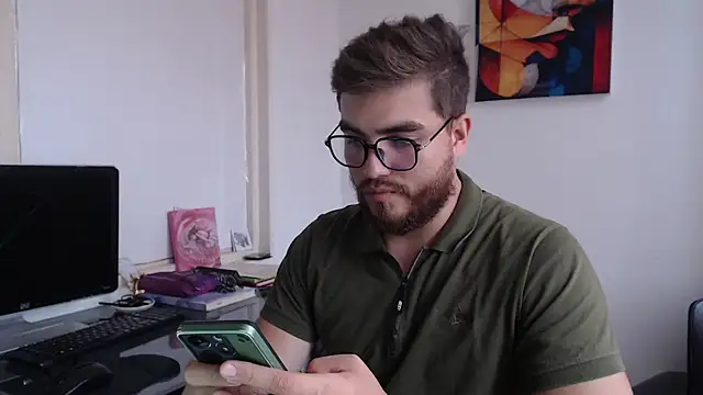 Snapshot of Dylanwish chatting on 02-01-25, 10:34 Dylanwish online show from 02-01-25, 10:34