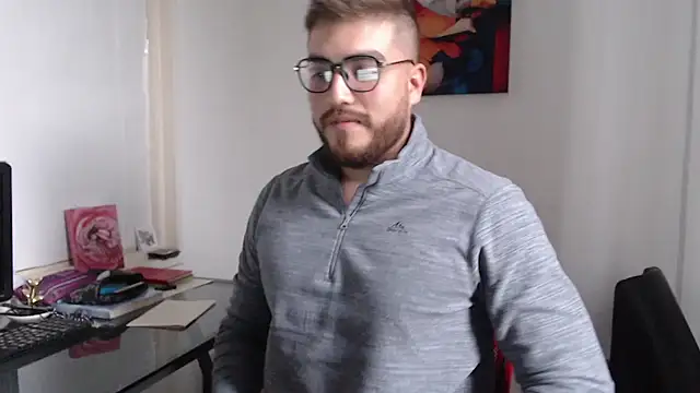 Snapshot of Dylanwish chatting on 02-06-25, 10:10 Dylanwish online show from 02-06-25, 10:10