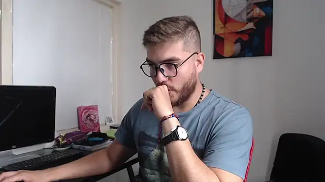 Snapshot of Dylanwish chatting on 02-08-25, 08:21 Dylanwish online show from 02-08-25, 08:21