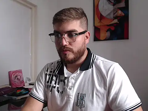 Snapshot of Dylanwish chatting on 02-10-25, 07:28 Dylanwish online show from 02-10-25, 07:28