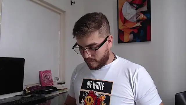 Snapshot of Dylanwish chatting on 02-11-25, 08:10 Dylanwish online show from 02-11-25, 08:10