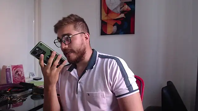 Snapshot of Dylanwish chatting on 02-20-25, 10:59 Dylanwish online show from 02-20-25, 10:59