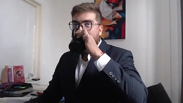 Snapshot of Dylanwish chatting on 02-27-25, 08:09 Dylanwish online show from 02-27-25, 08:09