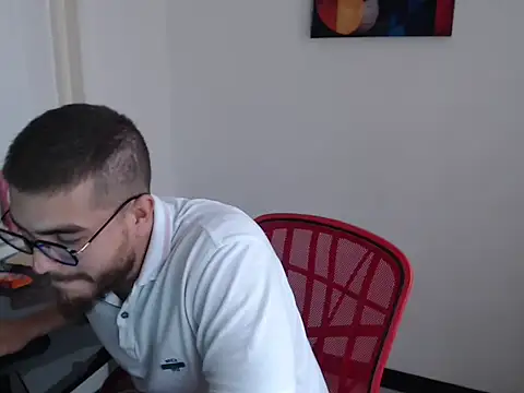 Snapshot of Dylanwish chatting on 09-17-25, 08:43 Dylanwish online show from 09-17-25, 08:43