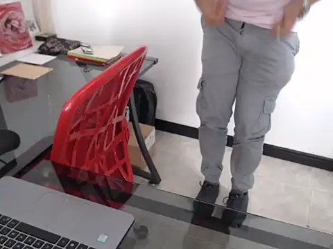 Snapshot of Dylanwish chatting on 10-02-25, 07:21 Dylanwish online show from 10-02-25, 07:21