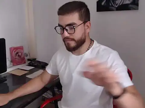 Snapshot of Dylanwish chatting on 10-09-25, 09:24 Dylanwish online show from 10-09-25, 09:24