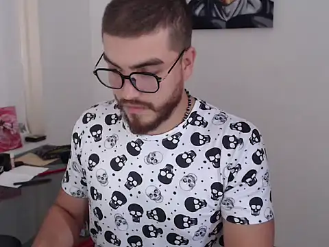 Snapshot of Dylanwish chatting on 10-22-25, 08:52 Dylanwish online show from 10-22-25, 08:52