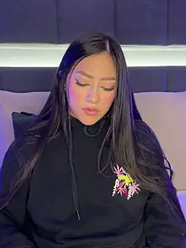 Snapshot of nicolle_pierce chatting on 02-05-25, 03:42 nicolle pierce online show from 02-05-25, 03:42