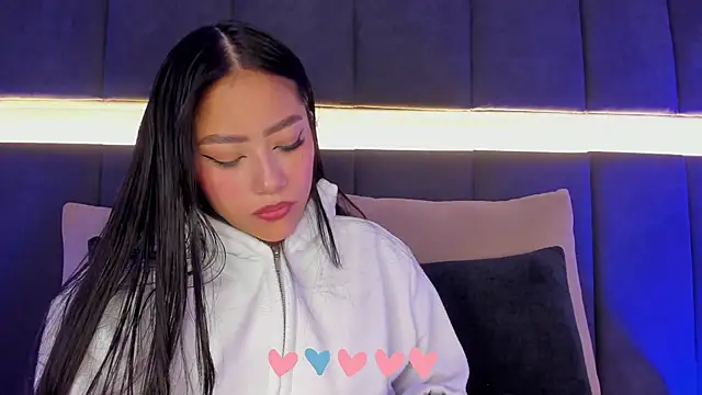 Snapshot of nicolle_pierce chatting on 02-14-25, 11:42 nicolle pierce online show from 02-14-25, 11:42