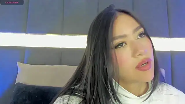 Snapshot of nicolle_pierce chatting on 02-21-25, 12:17 nicolle pierce online show from 02-21-25, 12:17