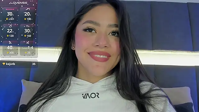 Snapshot of nicolle_pierce chatting on 02-21-25, 03:21 nicolle pierce online show from 02-21-25, 03:21