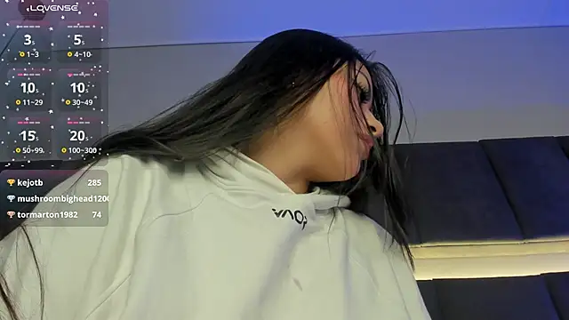 Snapshot of nicolle_pierce chatting on 02-21-25, 06:26 nicolle pierce online show from 02-21-25, 06:26