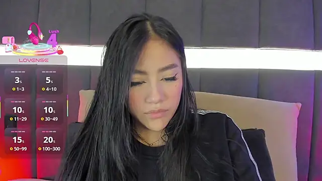 Snapshot of nicolle_pierce chatting on 03-06-25, 01:03 nicolle pierce online show from 03-06-25, 01:03