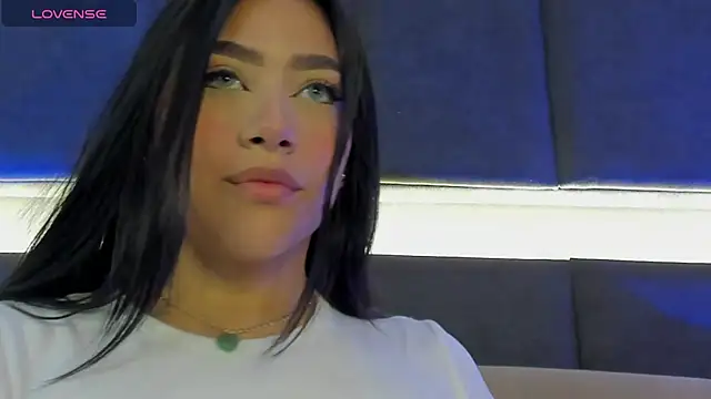 Snapshot of nicolle_pierce chatting on 03-19-25, 01:07 nicolle pierce online show from 03-19-25, 01:07