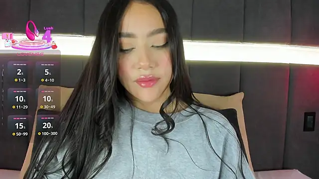 Snapshot of nicolle_pierce chatting on 09-13-25, 01:00 nicolle pierce online show from 09-13-25, 01:00