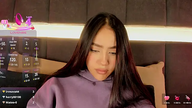 Snapshot of nicolle_pierce chatting on 09-26-25, 12:53 nicolle pierce online show from 09-26-25, 12:53