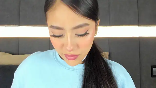 Snapshot of nicolle_pierce chatting on 09-30-25, 01:27 nicolle pierce online show from 09-30-25, 01:27