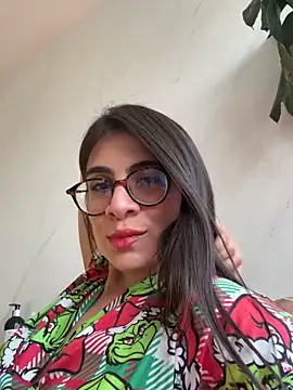 Snapshot of MariaIsabella8 chatting on 03-05-25, 03:51 MariaIsabella8 online show from 03-05-25, 03:51