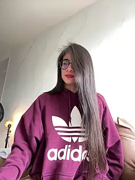 Snapshot of MariaIsabella8 chatting on 03-06-25, 02:08 MariaIsabella8 online show from 03-06-25, 02:08