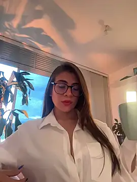 MariaIsabella8 online show from 05-13-26, 10:38