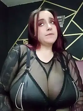 Snapshot of Gelena_Black chatting on 02-12-25, 10:04 Gelena Black online show from 02-12-25, 10:04