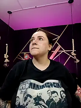 Snapshot of Gelena_Black chatting on 09-19-25, 01:01 Gelena Black online show from 09-19-25, 01:01