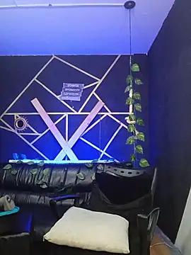 Snapshot of Gelena_Black chatting on 10-28-25, 12:19 Gelena Black online show from 10-28-25, 12:19