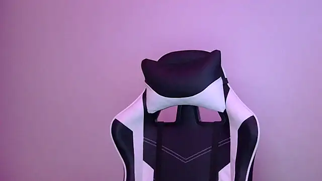 Snapshot of KLEOKILLS chatting on 01-02-25, 05:24 KLEOKILLS online show from 01-02-25, 05:24