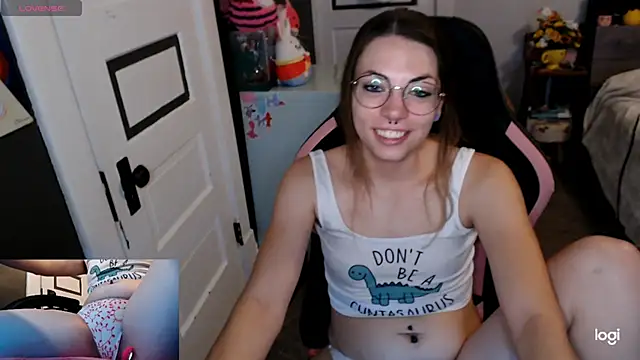 KSwonderland6 online show from 12-15-25, 04:11