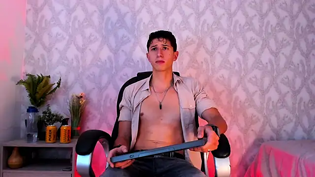 Dorianmistery2322  online show from 12-12-24, 09:51