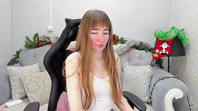 Snapshot of MillicentFarrell chatting on 12-23-24, 02:07 MillicentFarrell online show from 12-23-24, 02:07