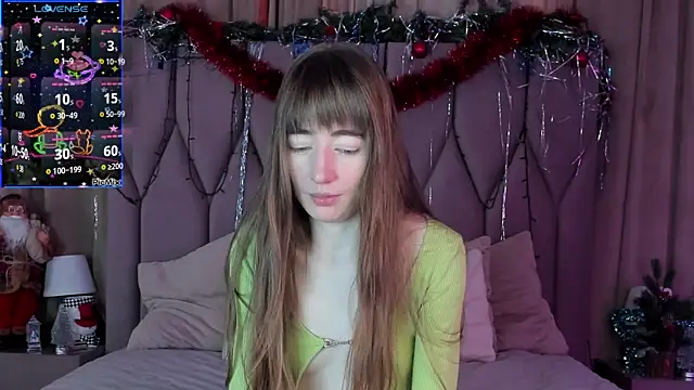 Snapshot of MillicentFarrell chatting on 01-13-25, 08:47 MillicentFarrell online show from 01-13-25, 08:47