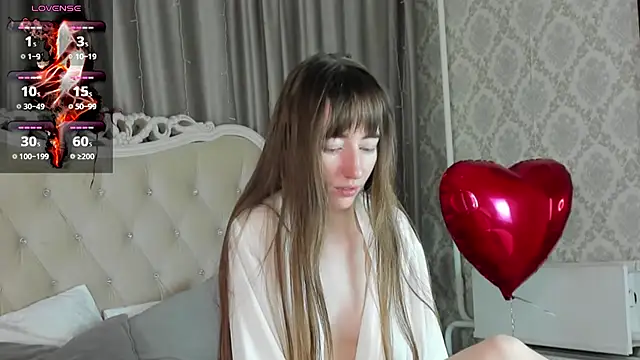 Snapshot of MillicentFarrell chatting on 02-16-25, 09:59 MillicentFarrell online show from 02-16-25, 09:59