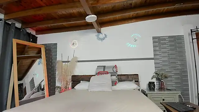 Kimberly lozano online show from 01-30-25, 04:55