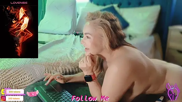 QueenYsuRey online show from 03-04-25, 09:54