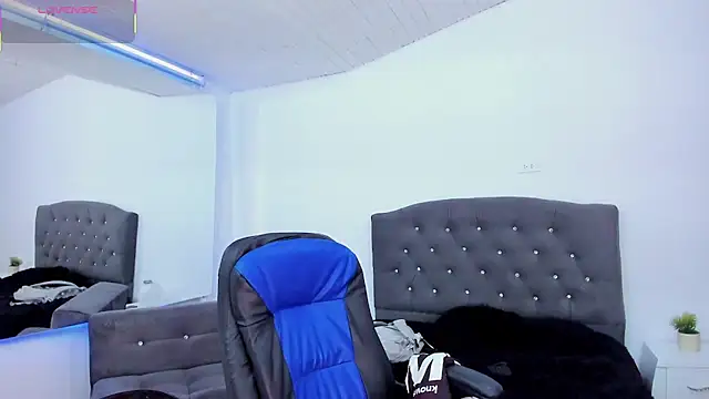 Snapshot of anne_parker chatting on 03-21-25, 02:40 anne parker online show from 03-21-25, 02:40