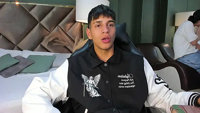 Tyler Rodriguez online show from 03-13-25, 04:49