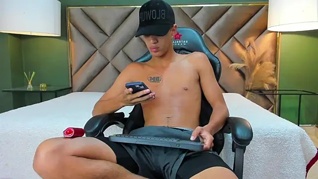 Tyler Rodriguez online show from 09-30-25, 11:10